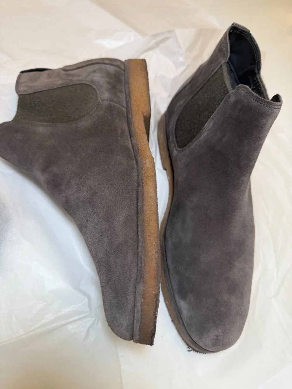 Vince Mens Gray Suede Chelsea